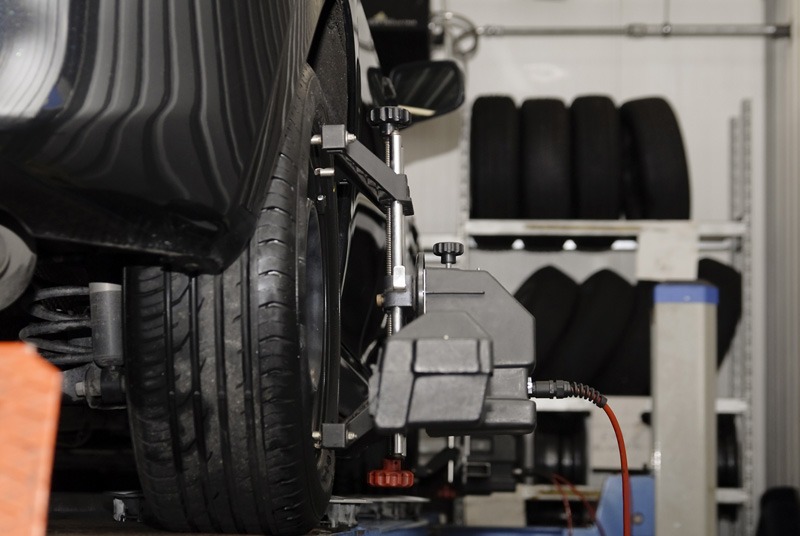 https://www.auto-kroh.de/wp-content/uploads/2025/01/Achsvermessung1.jpg
